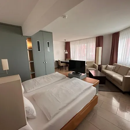 Hotel Devin Art