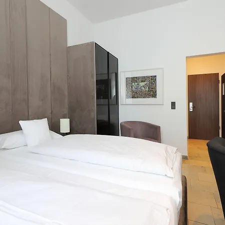 Devin Art 4* Dusseldorf