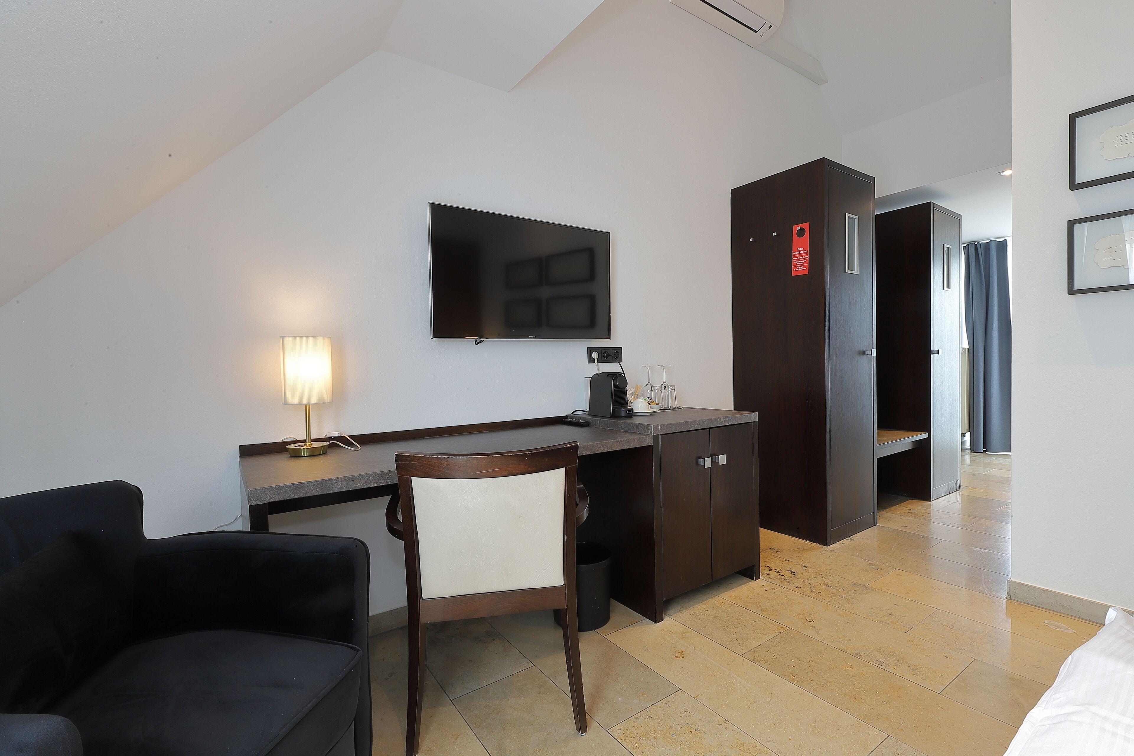 Devin Art Hotel